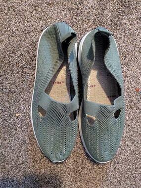 Slip-On Knit Comfort Sneakers in Sage Green